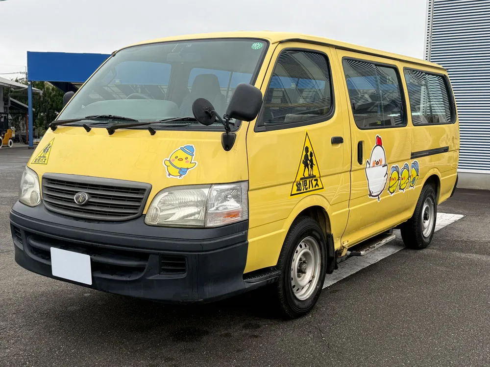 古いハイエース幼児バス